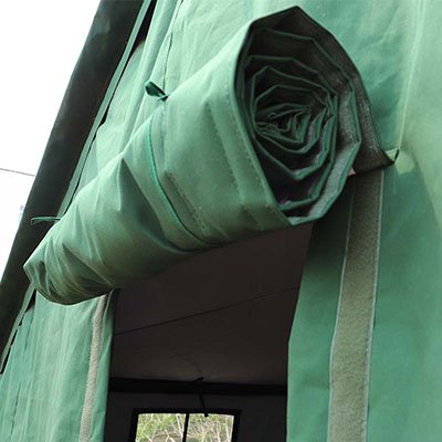 Puerta plegable de la tienda del ejército