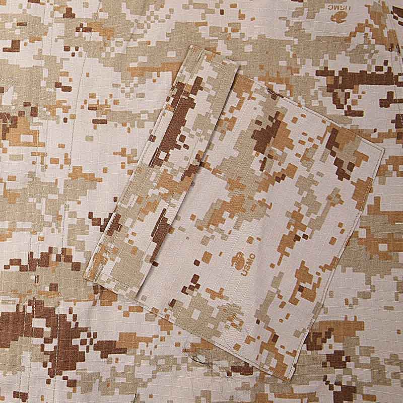 Bolsillos en el pecho del uniforme del ejército ACU
