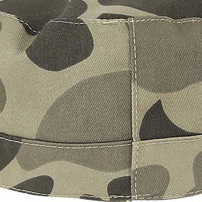 Costura apretada del sombrero del ejército