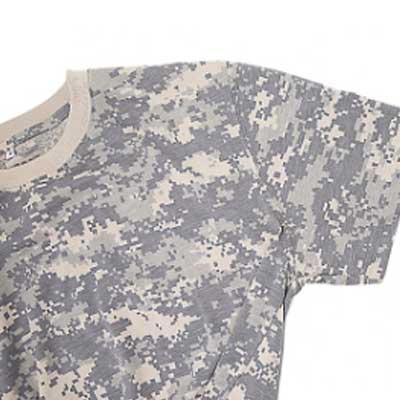 Camiseta militar con cuello redondo
